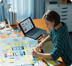 top-view-manager-design-ux-ui-system-while-sitting-table-convocation